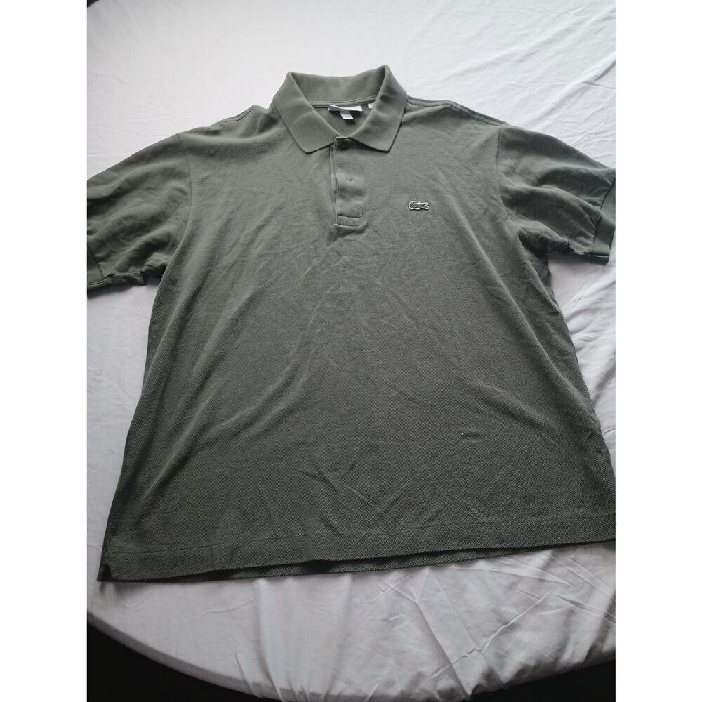 Lacoste Classic Fit Green Polo Woman Size XL Short sleeve *Missing a Button*